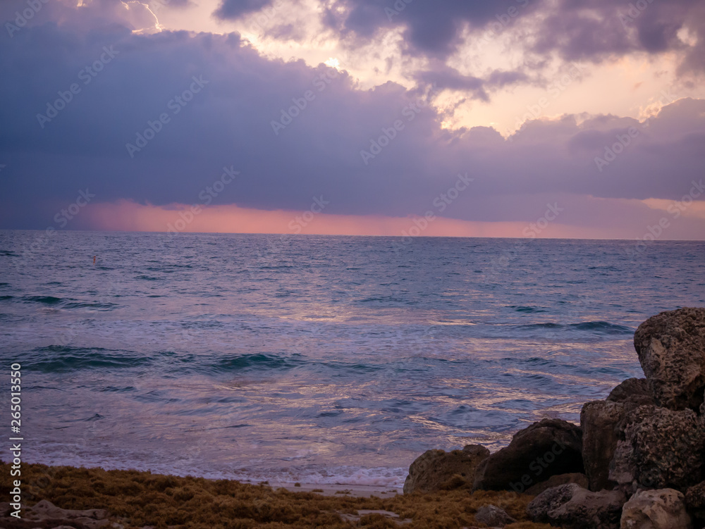 Obraz premium Ocean and Clouds