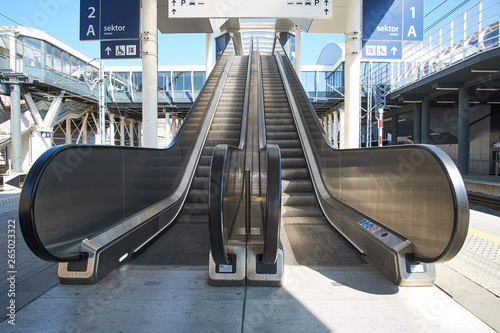 perspective view on escalator