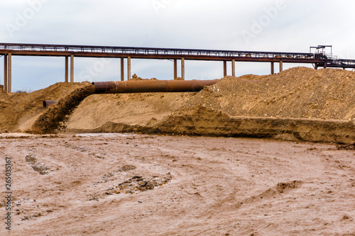 Photos industrial slurry pipeline