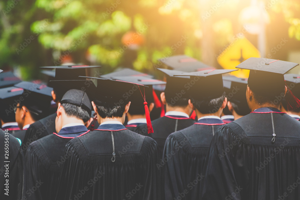 Foto de Back side view student graduation of graduates during ...