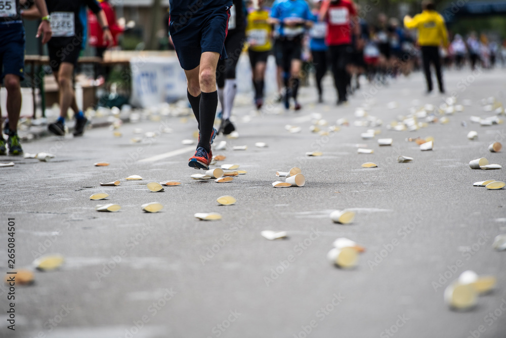 Fototapeta premium Läufer beim Marathon in Düsseldorf 