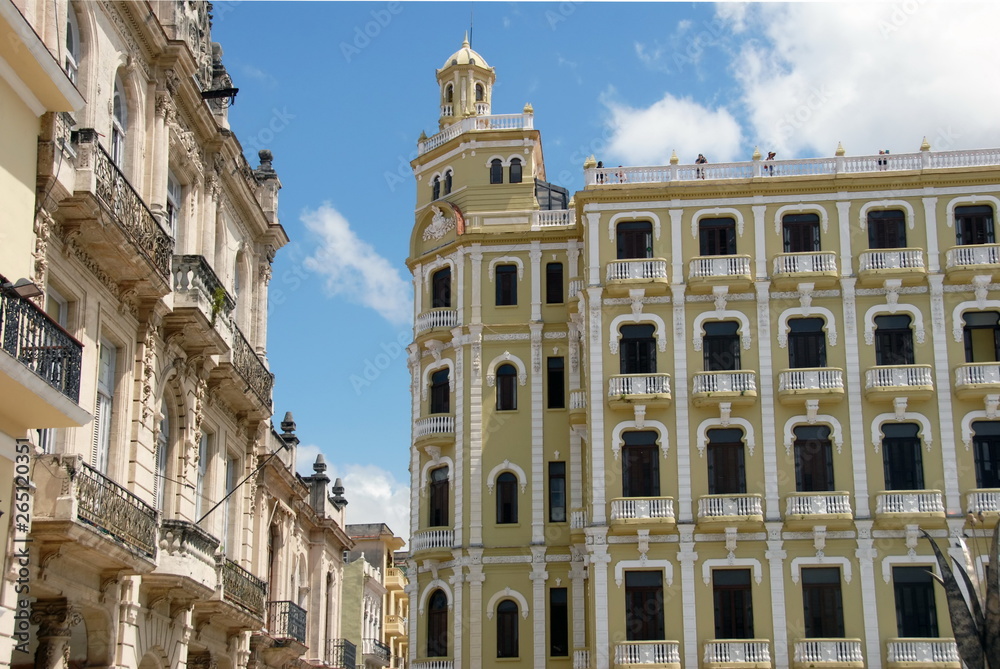Ville de La Havane, Place Viéra édificio Gomez Vila, et immeuble de style, Cuba, Caraïbes