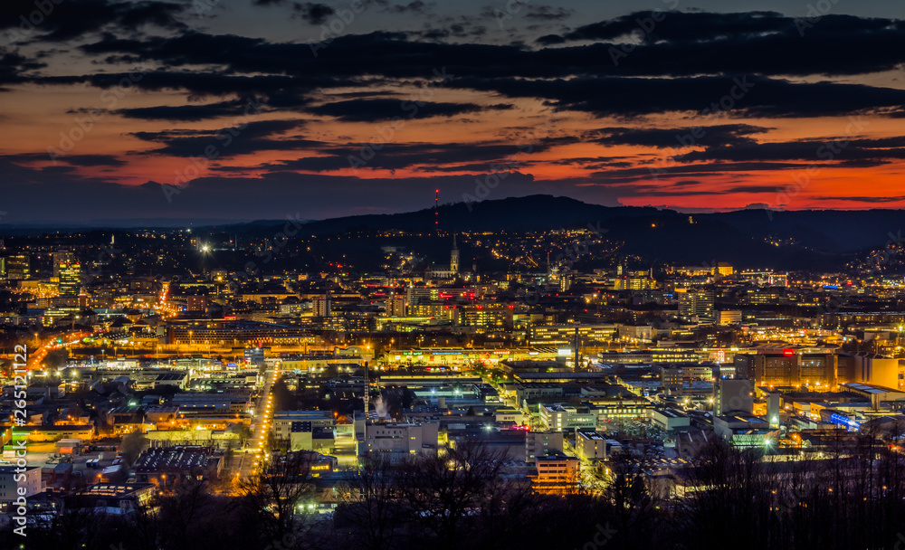 Linz, Österreich, Nachtaufnahme