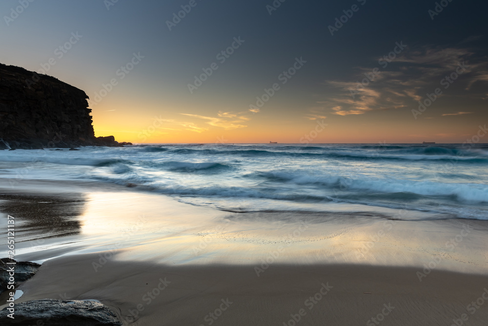 Obraz premium Coastal Sunrise Seascape