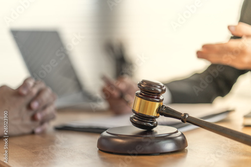 Obraz na plátne Victims claim with a lawyer about unfair contracts in purchasing homes