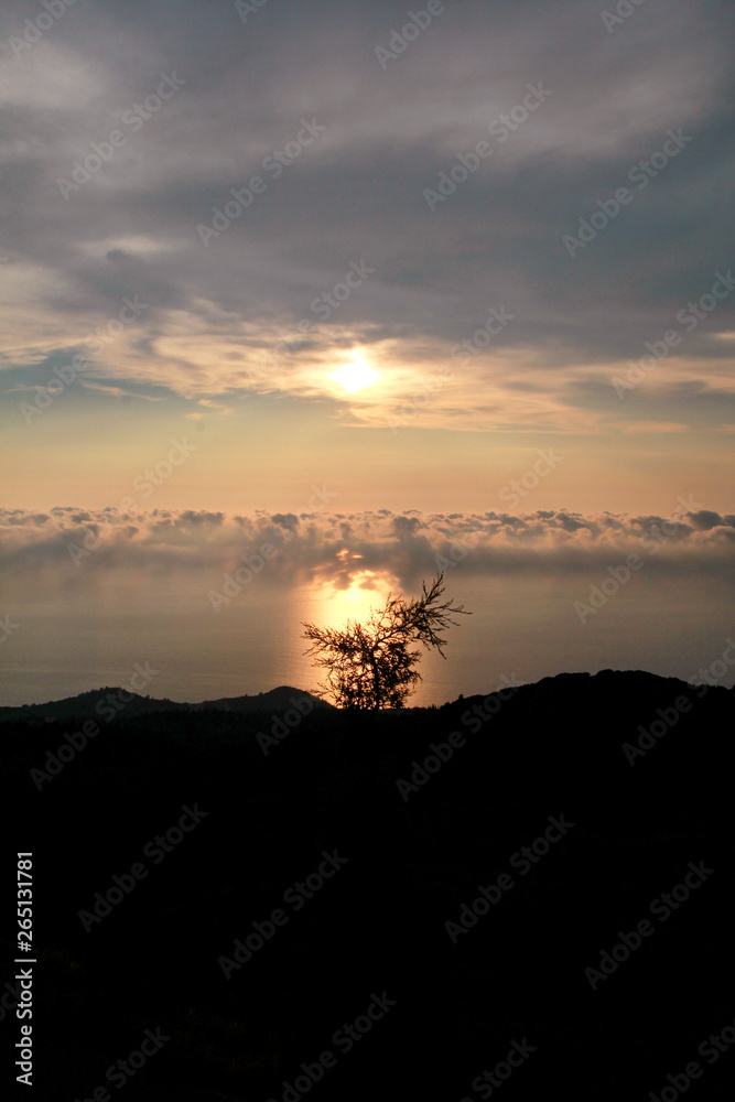 Obraz premium Sea, sky, beautiful structure of clouds, majestic landscape with seascape at calm sunset on horizon of mediterranean coast. Amazing sunset vibes on edge ocean. Sunrise over sea, natural environment.