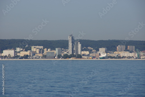 Gdynia , port , brzeg , Stocznia ,horyzont, gród, budowa, woda, seattle, architektura, krajobraz miasta, morski, panorama, niebo, miejski, śródmieście, odsłon, drapacz, oceanu, gniady, panoramiczne, m