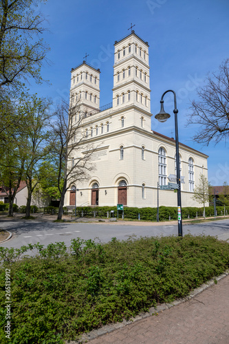 Fototapeta Naklejka Na Ścianę i Meble -  Ev. Schinkelkirche in Straupitz im Spreewald