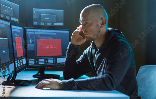 Tablou pe pânză cybercrime, hacking and technology concept - male hacker with access denied mess