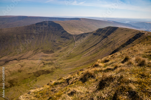 Ridge at Brecon Beacons © Tams