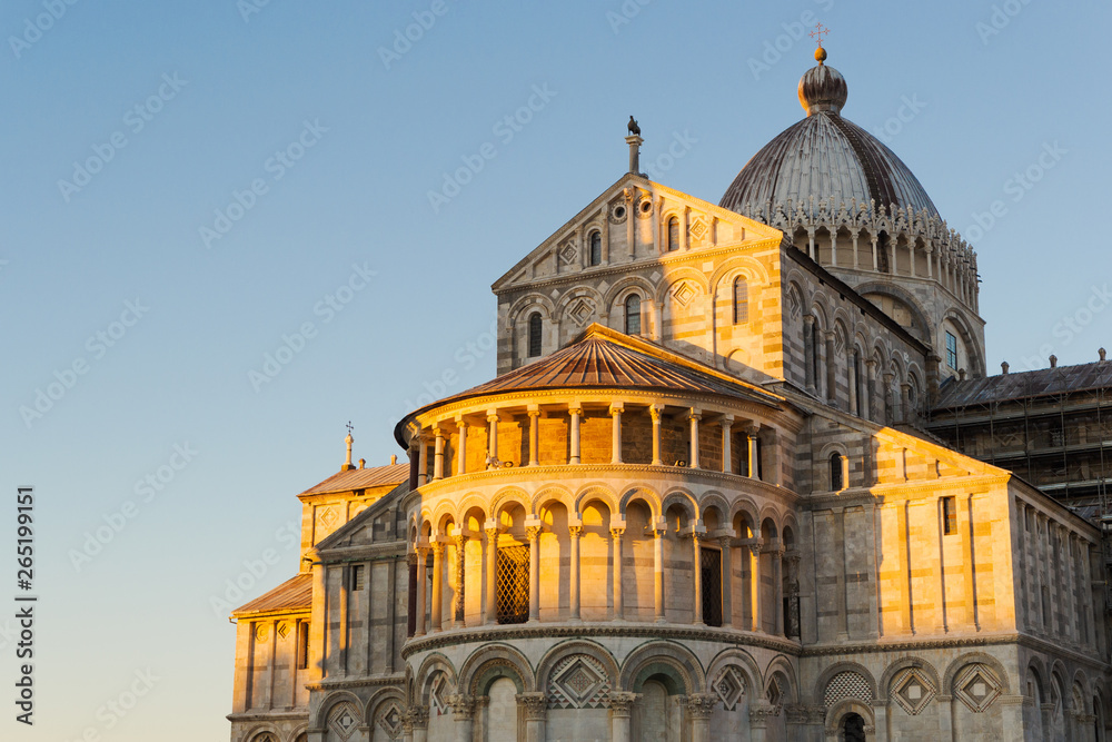 Obraz premium Duomo di Pisa all'alba