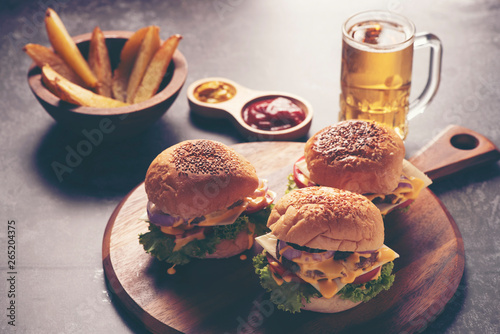 beef burgers with beer