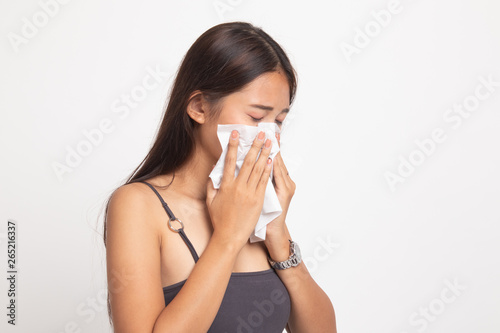 Young Asian woman got sick and flu.