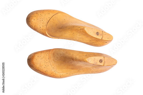 shoes last, form of a human foot used by shoemakers and cordwainers .