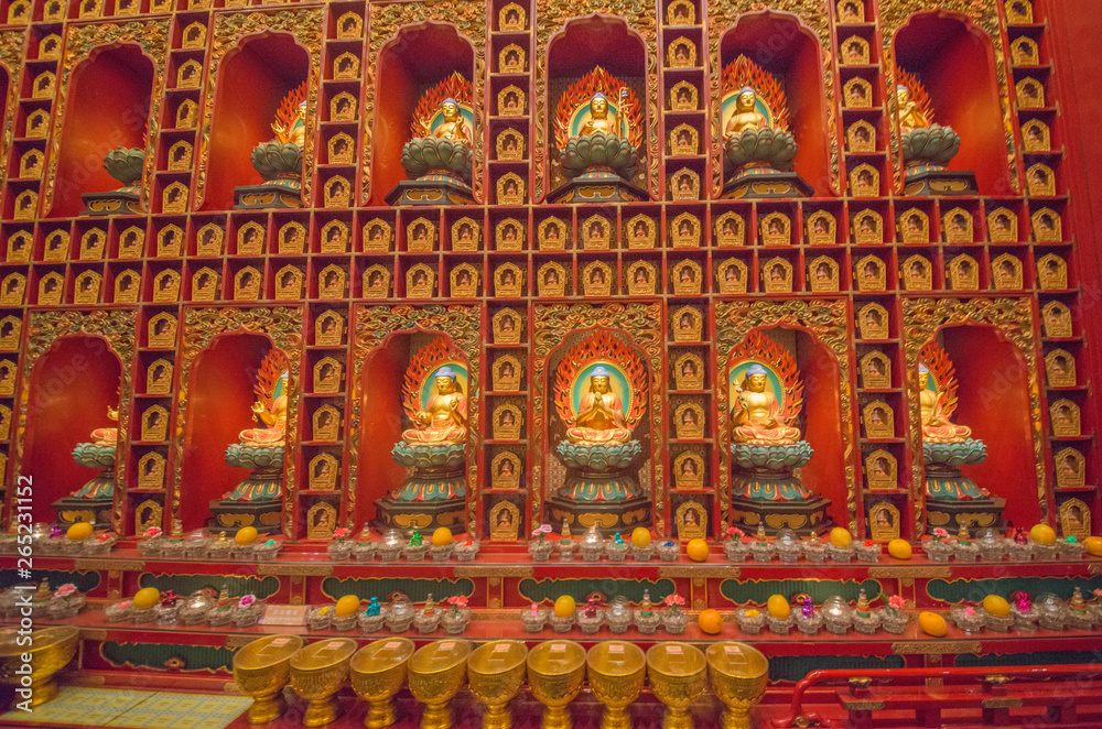 Fototapeta premium A buddhist temple in Singapore.