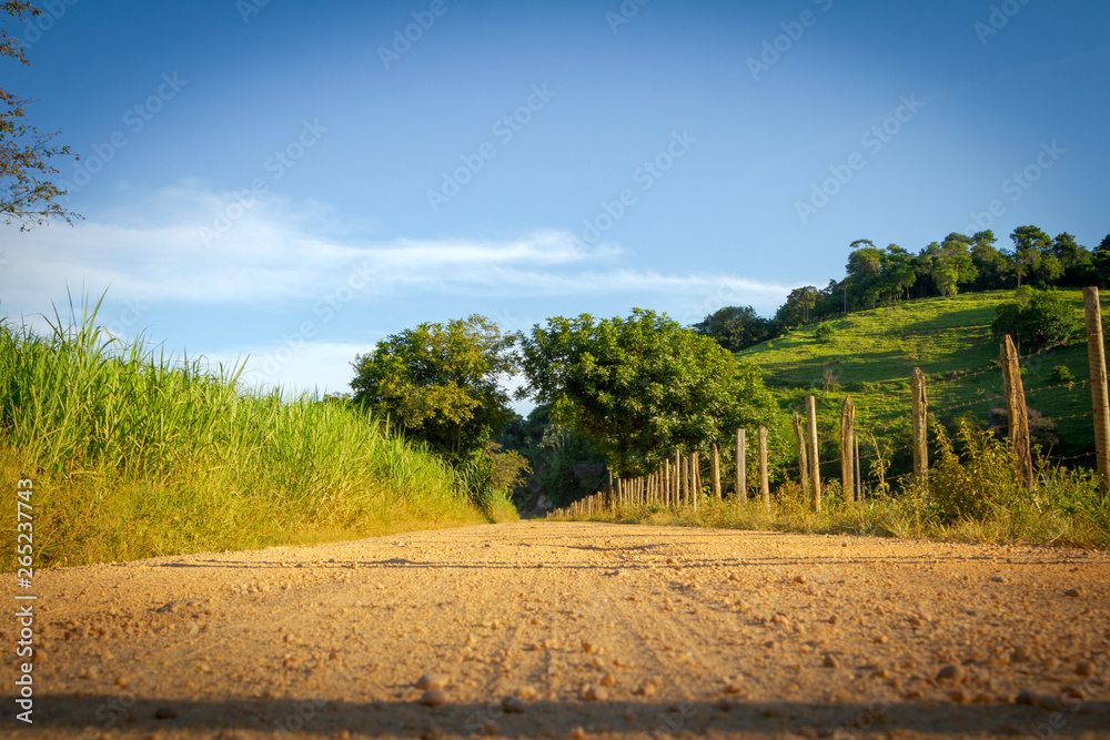Estrada rural brasileira