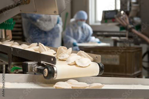 Ravioli production process in a factory