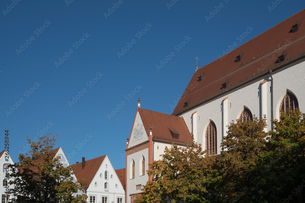 Maria Himmelfahrt Church, white houses,  Landsberg am Lech, Germany