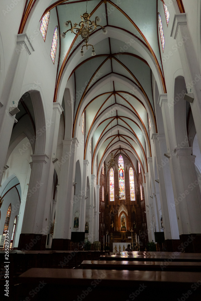 Fototapeta premium 聖ヨセフ大聖堂 ハノイ ベトナム