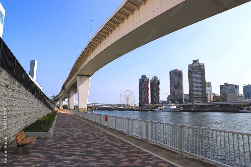 【ジャンクションカーブ】首都高速道路の有明ジャンクション Stock 写真 Adobe Stock