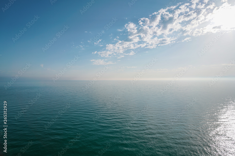 Fototapeta premium Sunny endless sea 