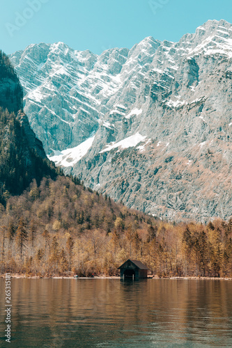 H  tte am K  nigssee  Watzmann und Alpen