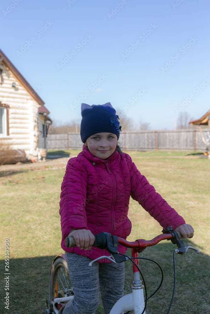 Obraz premium portrait of a little girl