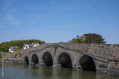 Mittelalterliche Brücke in Irland