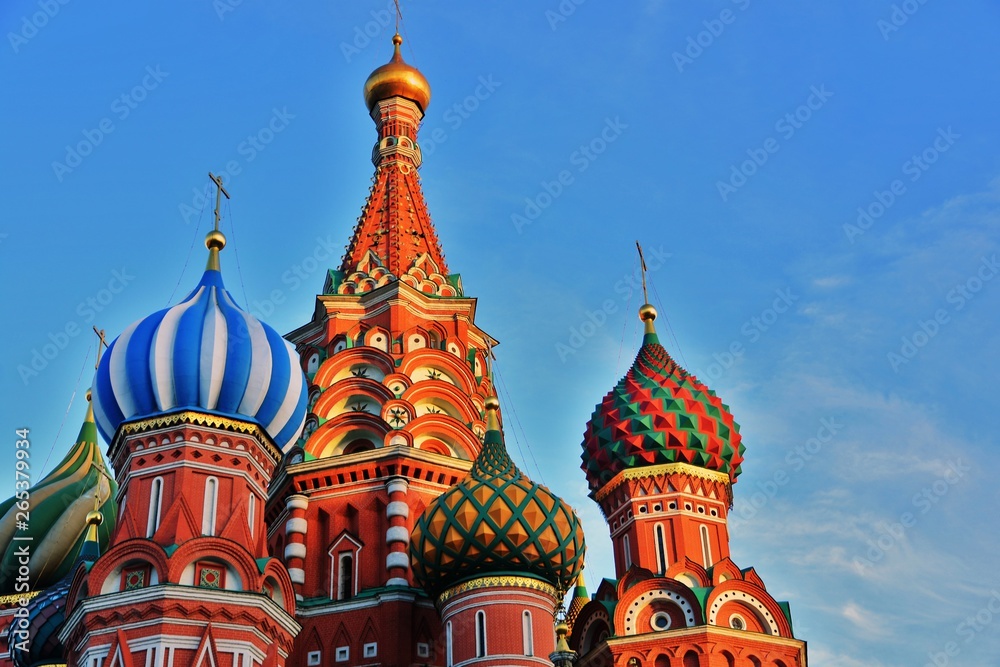 Fototapeta premium Saint Basils Cathedral on the Red Square in Moscow