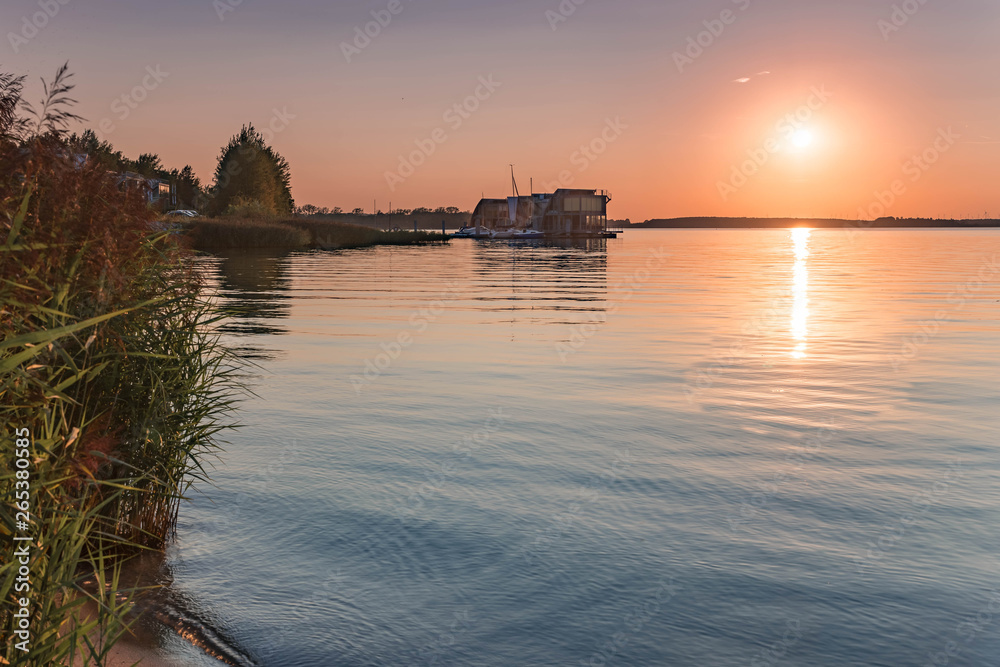 Sonnenuntergang am Geierswalder See