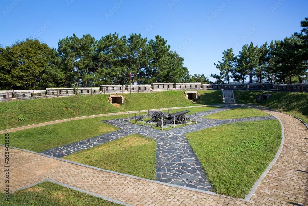 Deokjin Fortress is a military defense facility during the Joseon Dynasty.
