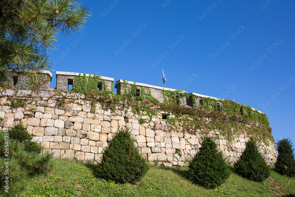 Choji Fortress is a military defense facility during the Joseon Dynasty.