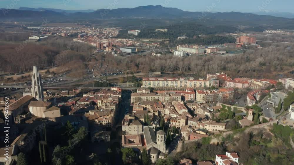 25P wide counter clockwise flight over Girona 25P wide counter clockwise flight over Girona