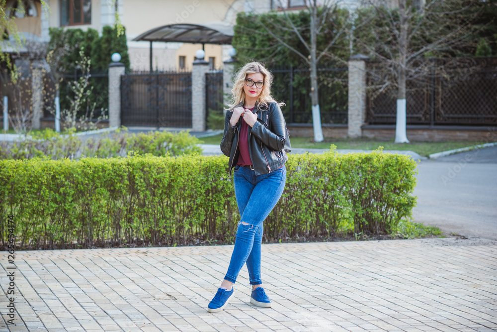 Stylish nice blonde head woman at street, natural beauty, modern lady, l or xl size, plus size model 