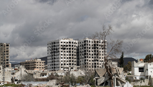 la ville  Alep en syrie après sa destruction © Fly_and_Dive