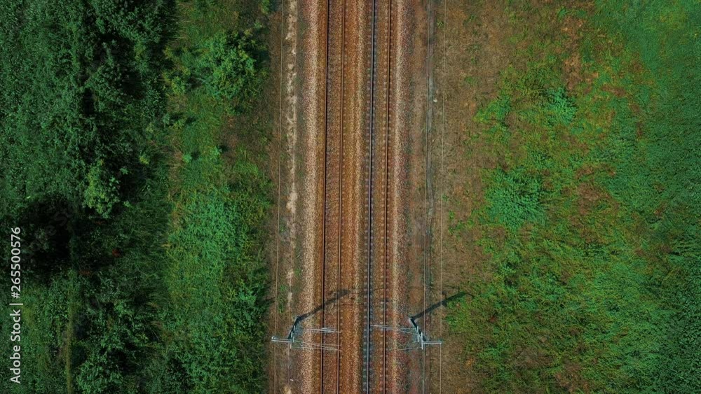 Train SNCF sur rail