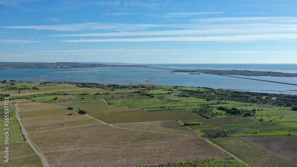 Naklejka premium falaise de Leucate et La Franqui (Aude, France)