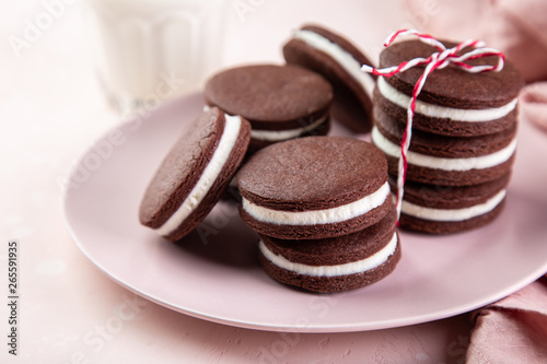 Фотография homemade chocolate cookies with cream cheese filling