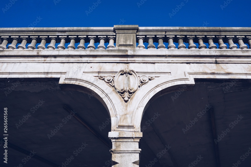 Obraz premium bridge architecture in Bilbao city in Spain, bridge in the street