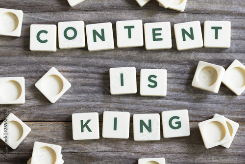 Obraz na plátne Content is king text suggesting importance in online media of high quality websi