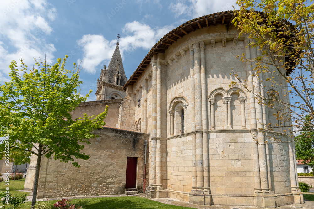 L'église d'Avensan, près de Margaux (Médoc, France)