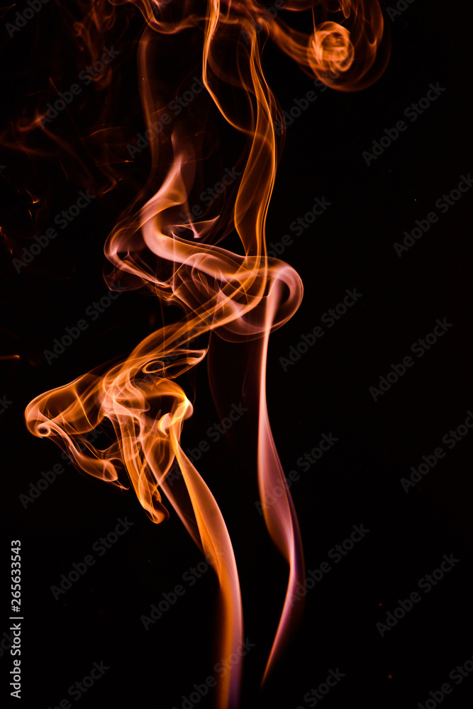 Obraz premium Smoke on black background