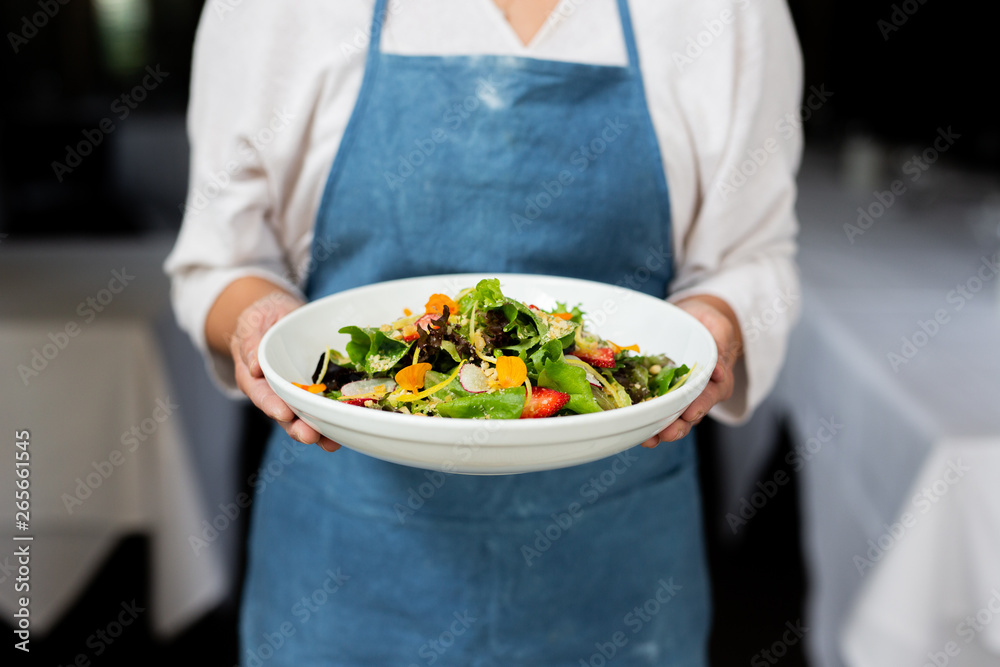 Baby Mixed Lettuces Salad with Strawberries Baby Mixed Lettuces Salad with Strawberries