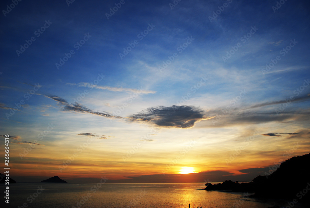 Obraz premium PRAIA PRETA - POR DO SOL - THE BLACK BEACH SUNSET