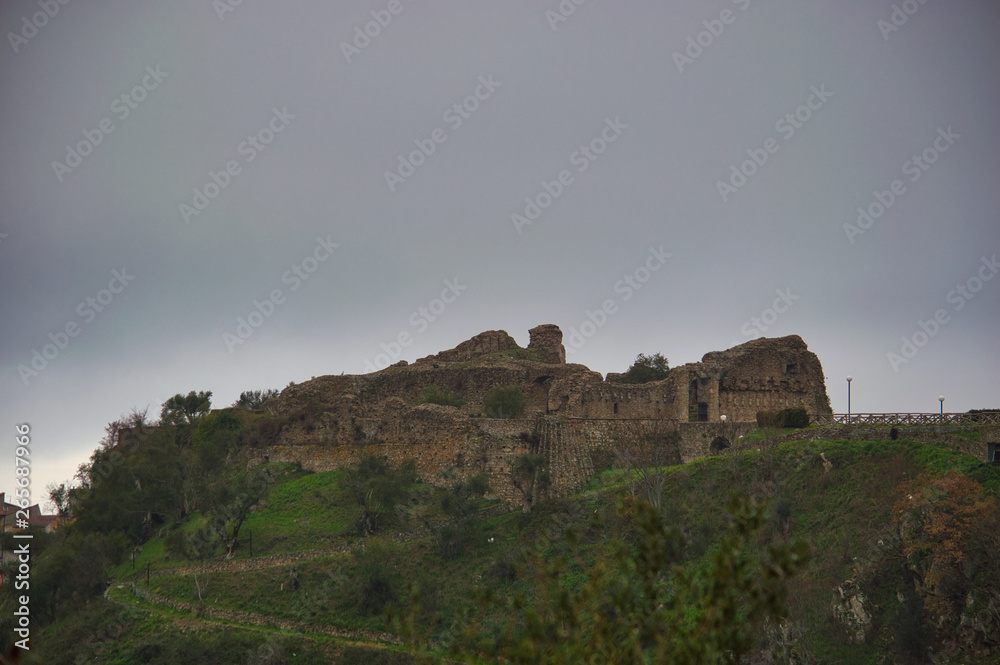 Obraz premium The Norman castle of Arena, Italy.