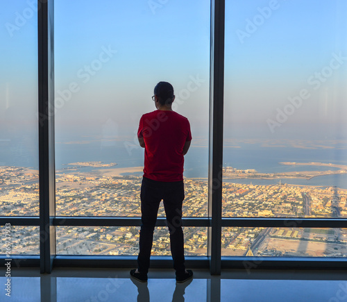People enjoying at the observation deck © Phuong