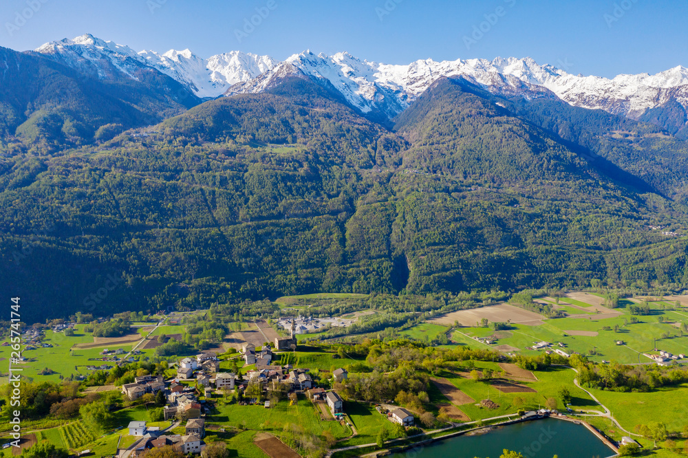 Valtellina (IT) - Teglio - Vista aerea della frazione Sommasassa
