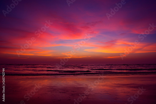 Fototapeta Naklejka Na Ścianę i Meble -  Dramatic Sunset over the Indian Ocean