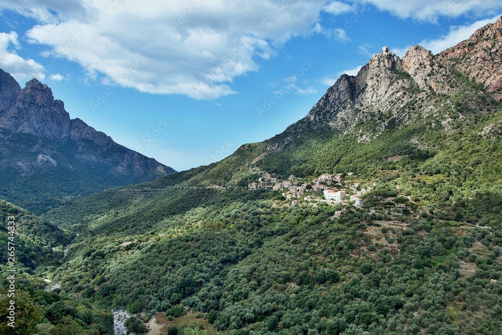 Corsica-village views Ota