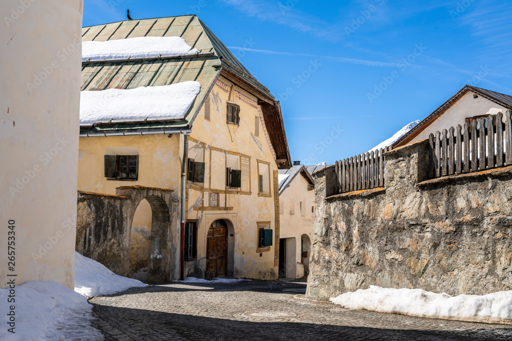 Guarda, historisches Bergdorf, Engadin, Schweiz